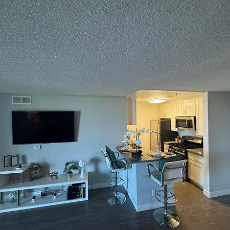 Incredible Two Bedroom Hollywood Apartments Free Parking Los Angeles Exterior foto