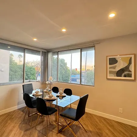 Incredible Two Bedroom Hollywood Apartments Free Parking Los Angeles Exterior foto