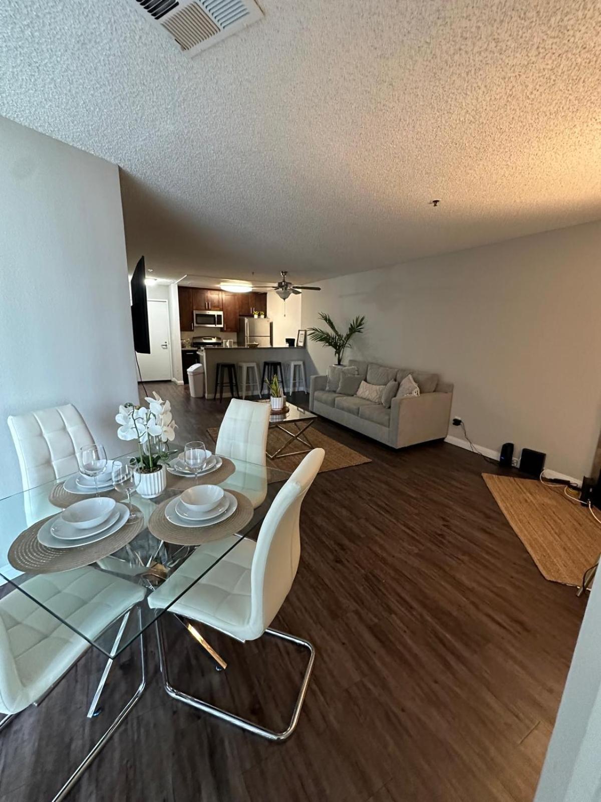Appartement Incredible Two Bedroom Hollywood Free Parking