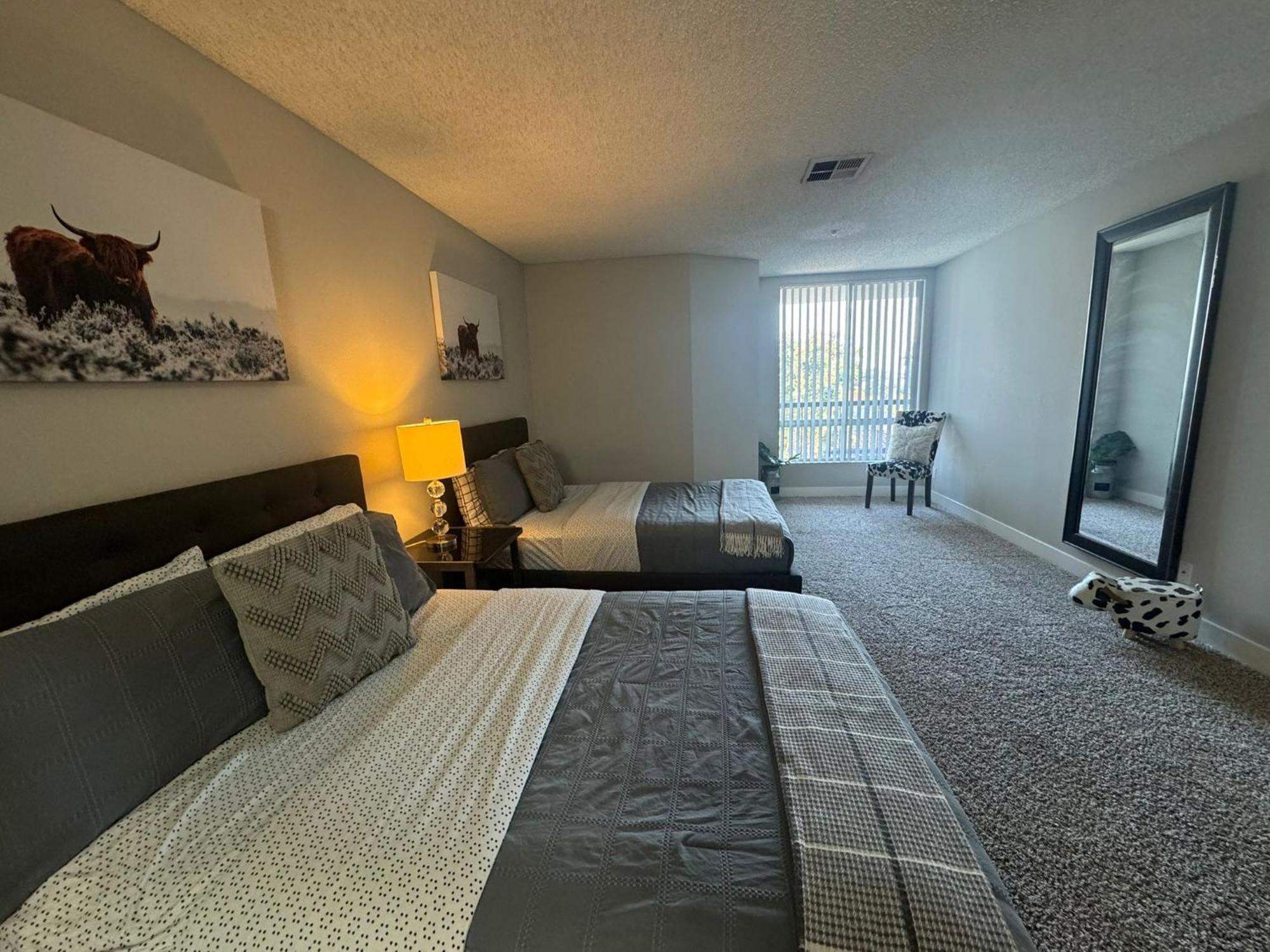 Incredible Two Bedroom Hollywood Free Parking Appartement Los Angeles